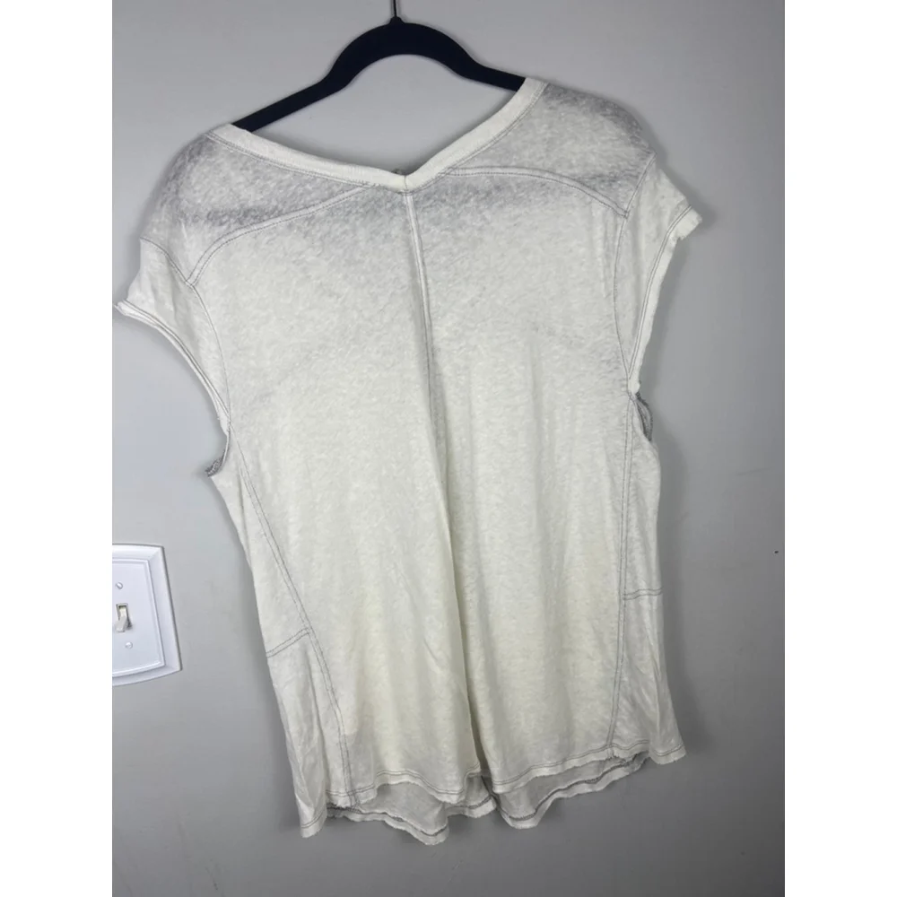 We The Free by Free People Linen Blend Raw Hem V-Neck Tee XS Off White Distresse